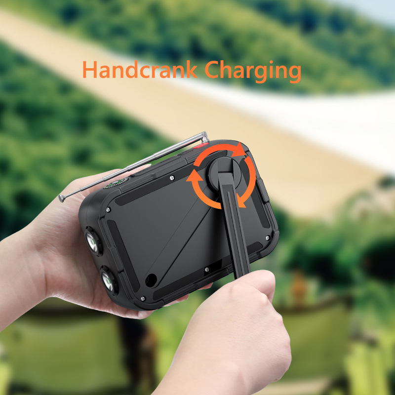 بنك طاقة شمسية للطوارئ مع مصبا - مراجعة Solar Emergency Charger وسعره